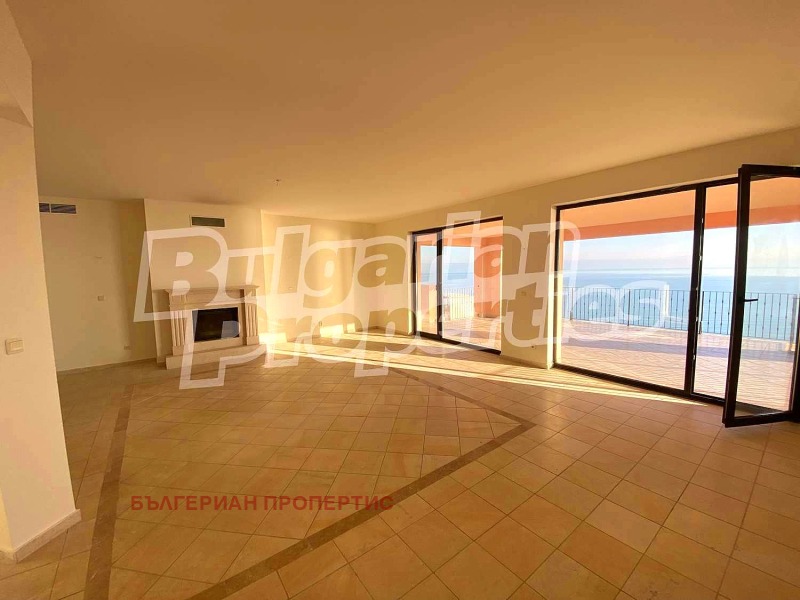 Na sprzedaż  3 sypialnie rejon Dobricz , Kawarna , 264 mkw | 82658518 - obraz [2]