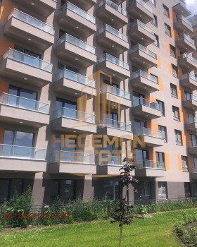 1 sypialnia Kajsiewa gradina, Warna