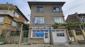 House Floor Veliki Preslav, region Shumen