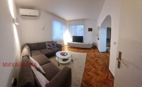 Casa Aiazmoto, Stara Zagora